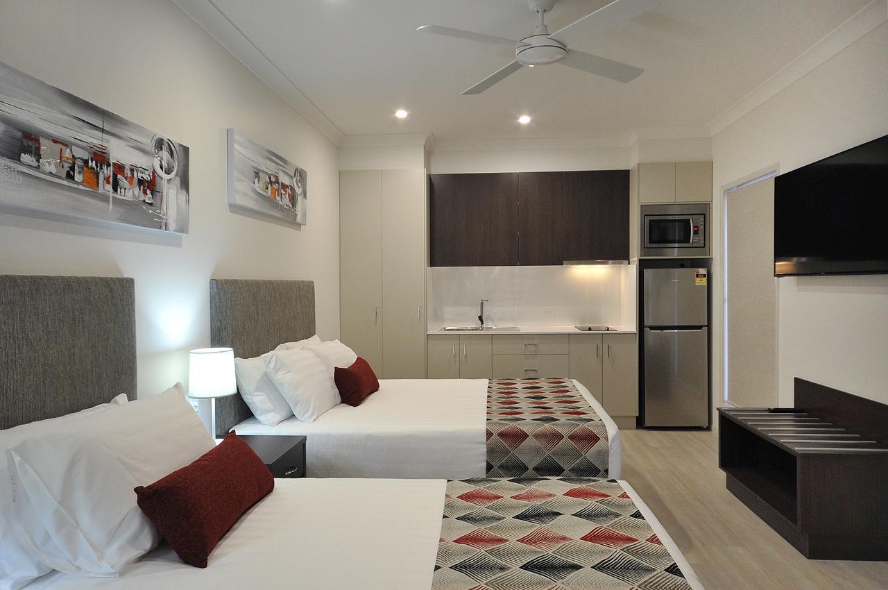 Northpoint Motel Apartments Тувумба Екстер'єр фото